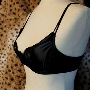 JEZABEL Bra - Satin and Lace - 36A - VTG/EVC